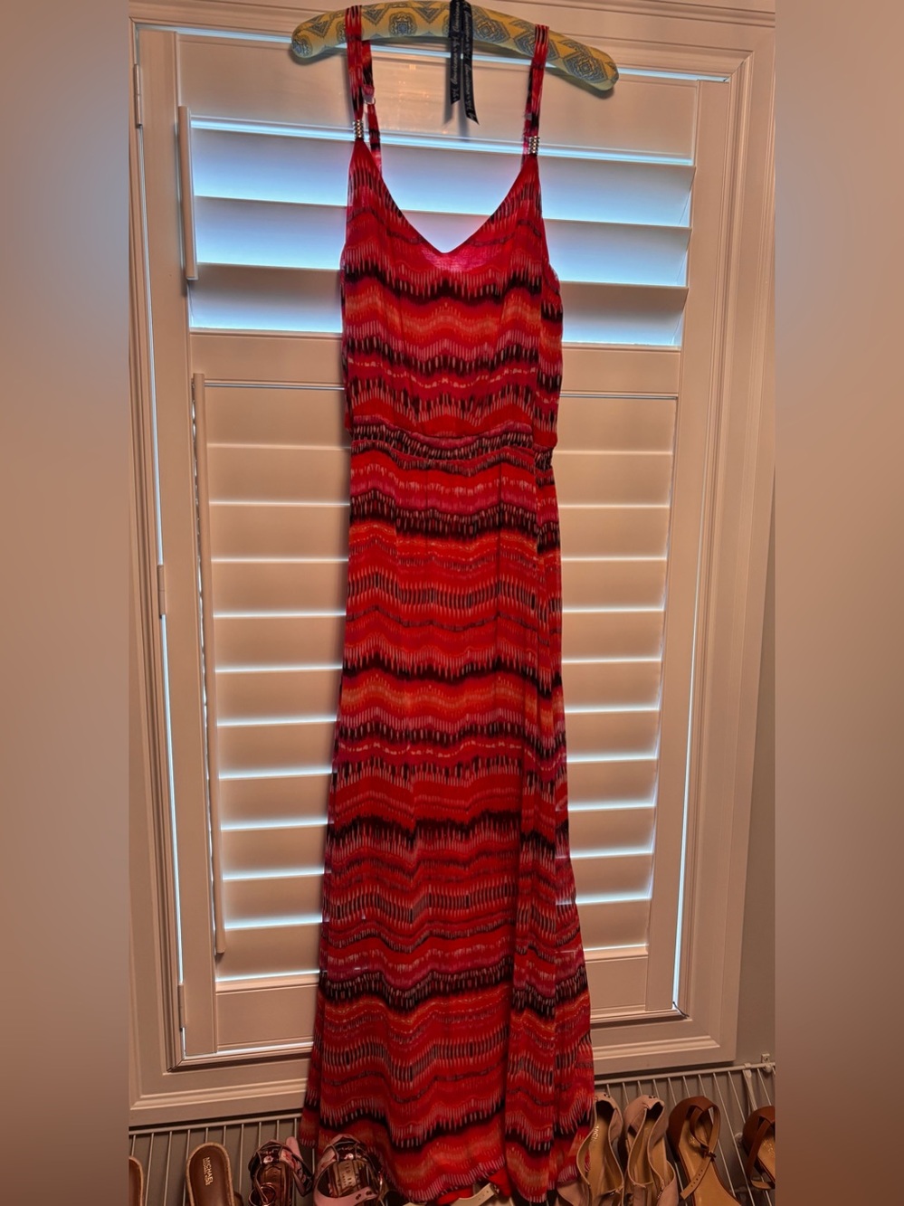Women's Coral Patterned Maxi Dress - Sleeveless V-Neck
